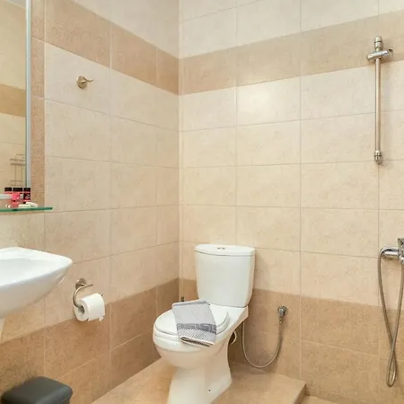 Verginarooms 2* نيا بوتيدايا