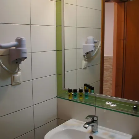 Verginarooms 2* نيا بوتيدايا