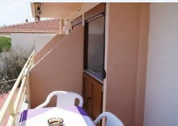 Pensión Verginarooms Nea Poteidaia