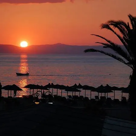 Pensjonat Verginarooms Nea Poteidaia