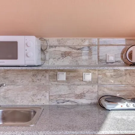 Pensjonat Verginarooms Nea Poteidaia