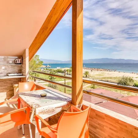 Pensjonat Verginarooms Nea Poteidaia