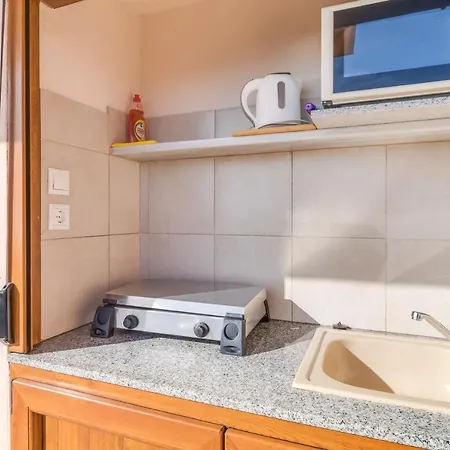 Pensjonat Verginarooms Nea Poteidaia